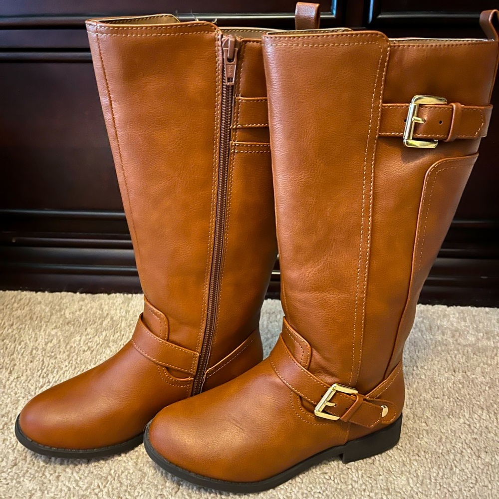 Girls size 1 high brown boots